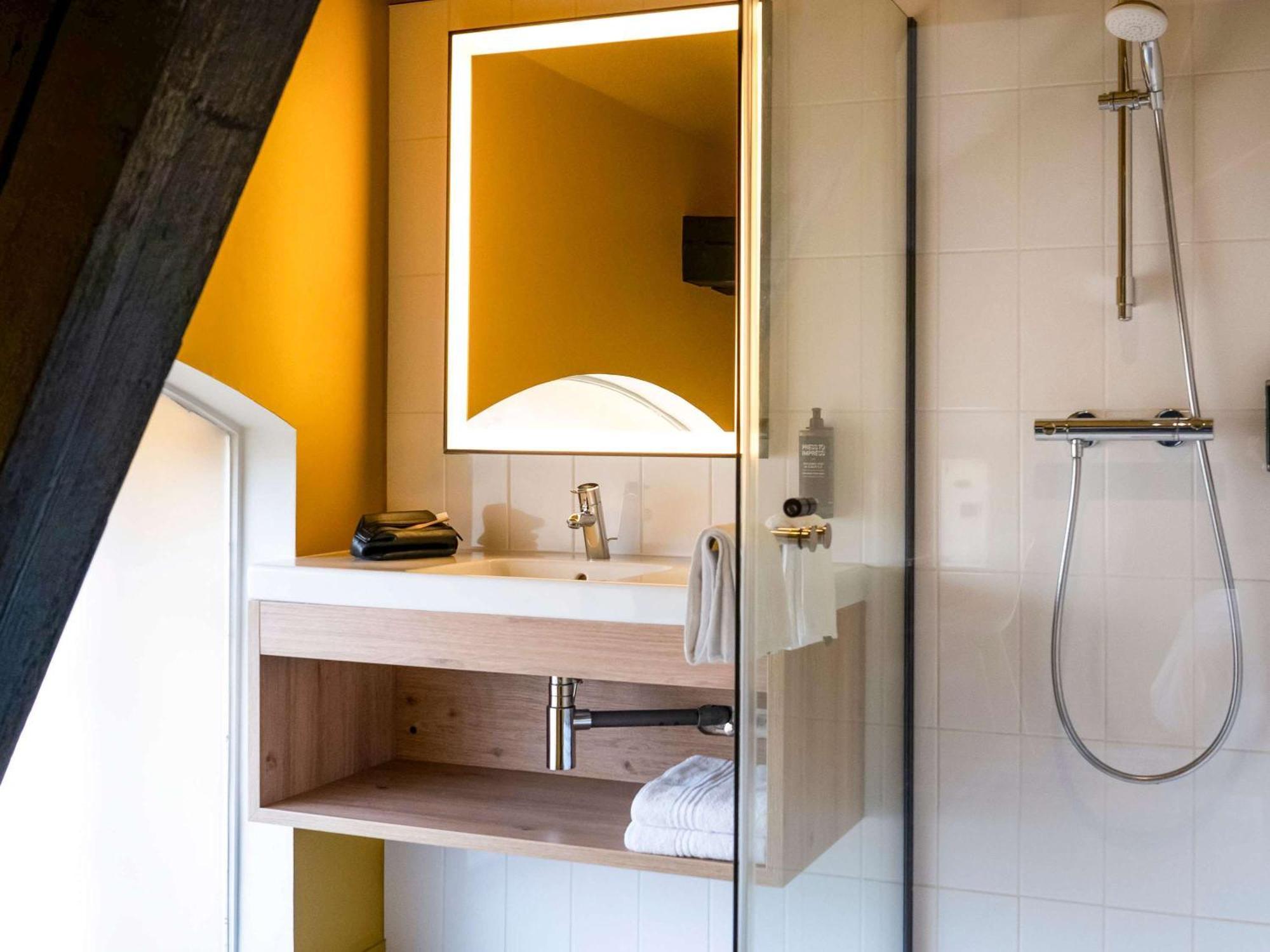 Ibis Styles Centre Hotel 3*