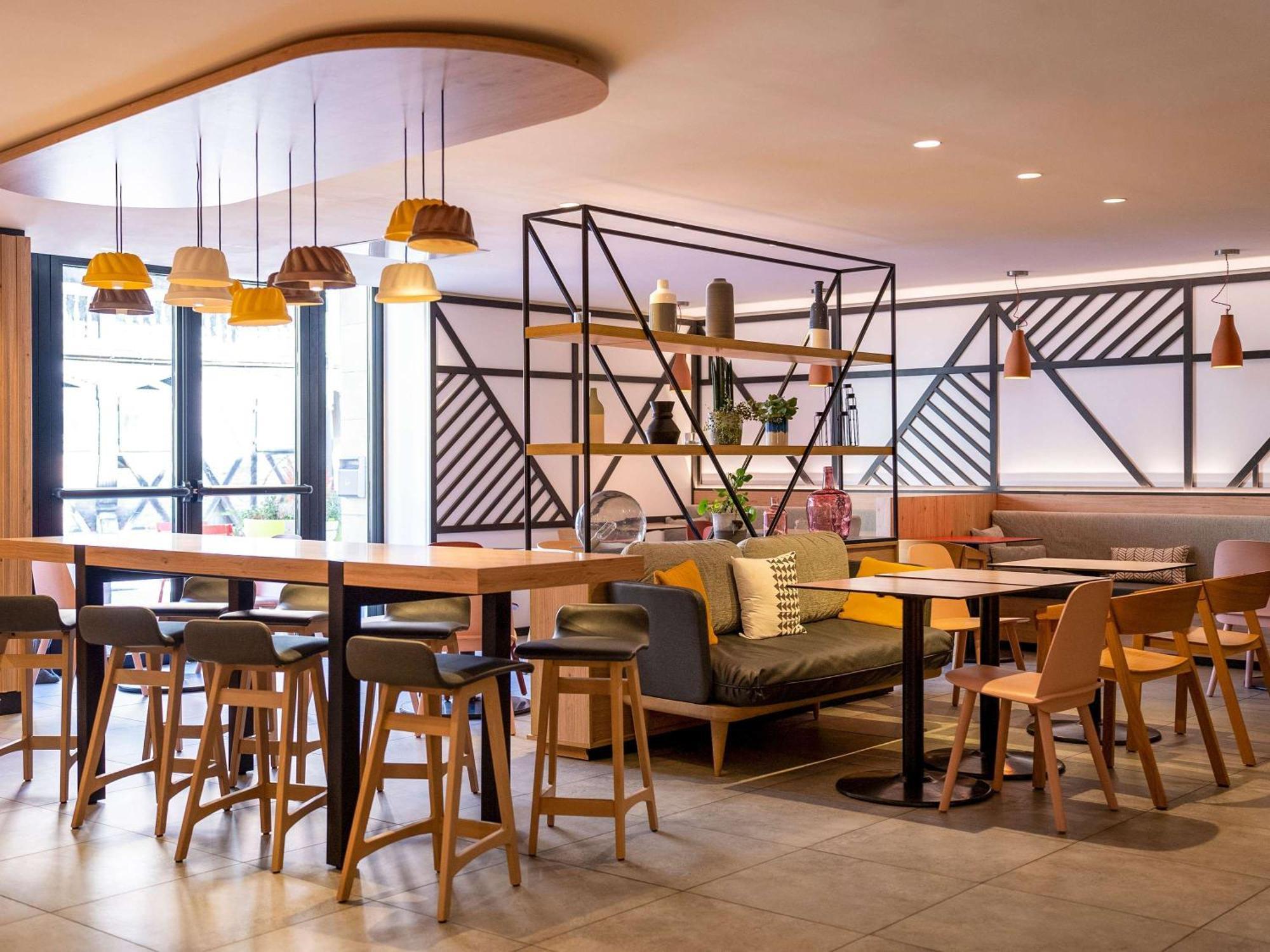 Ibis Styles Centre 3*